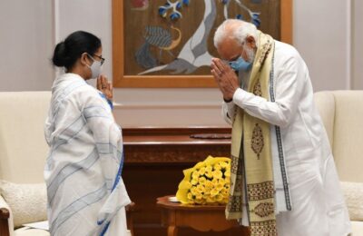 बंगाल चुनाव के बाद पीएम मोदी और सीएम ममता की पहली बार दिल्ली में हुई औपचारिक मुलाकात…दोनों नेताओं में इन विशेष मुद्दों पर हुई चर्चा