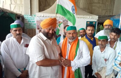 सिख नेता तरविंदर सिंह मारवाह ने गाजीपुर बार्डर पर किसान नेता राकेश टिकैत से की मुलाकात,किसान आंदोलन की अगली रणनीति पर की विस्तृत चर्चा