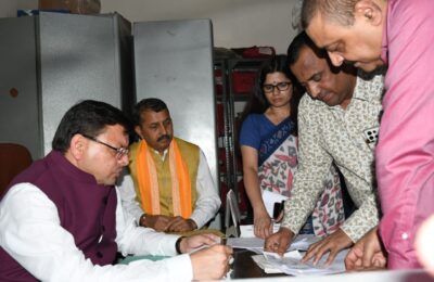 मुख्यमंत्री पुष्कर सिंह धामी ने सहायक संभागीय परिवहन कार्यालय रामनगर का किया औचक निरीक्षण, विभाग को बेहतर कार्य करने के दिए दिशा निर्देश